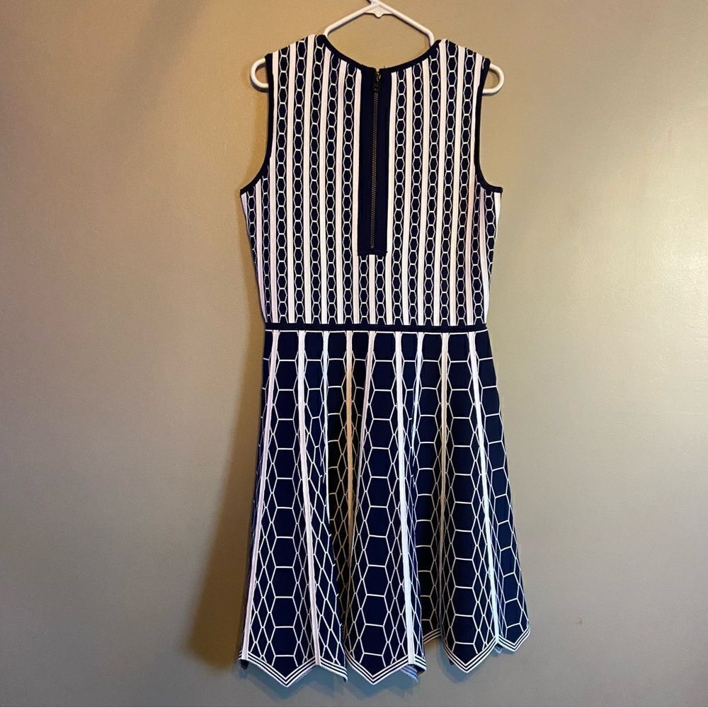 Pink Tartan A Line dress size large - Picture 4 of 8